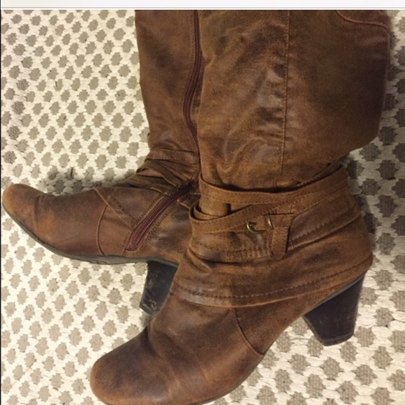 Bundle- 2 pairs of boots and blanket scarf