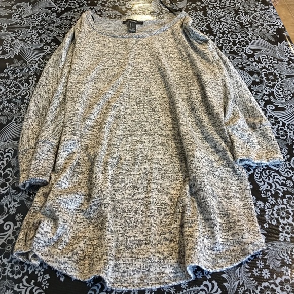 Forever 21 top. Size L