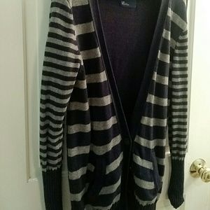 American Eagle Outfitters Cardigan sweater