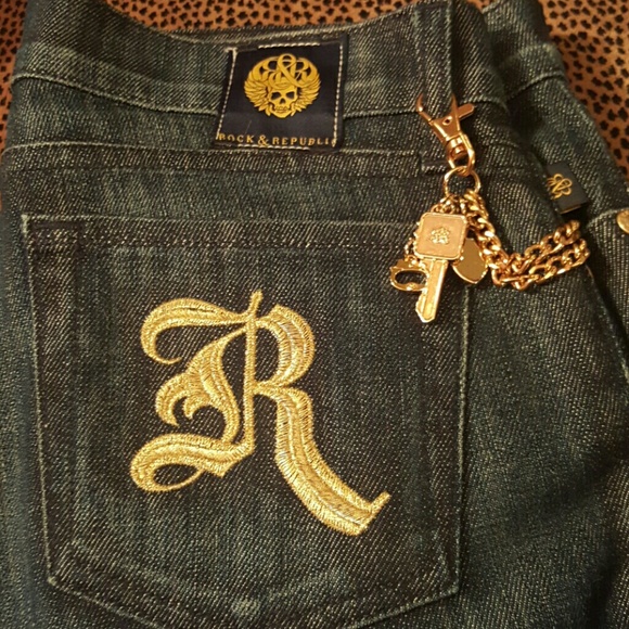 Rock and republic hot blue jeans with gold chain
