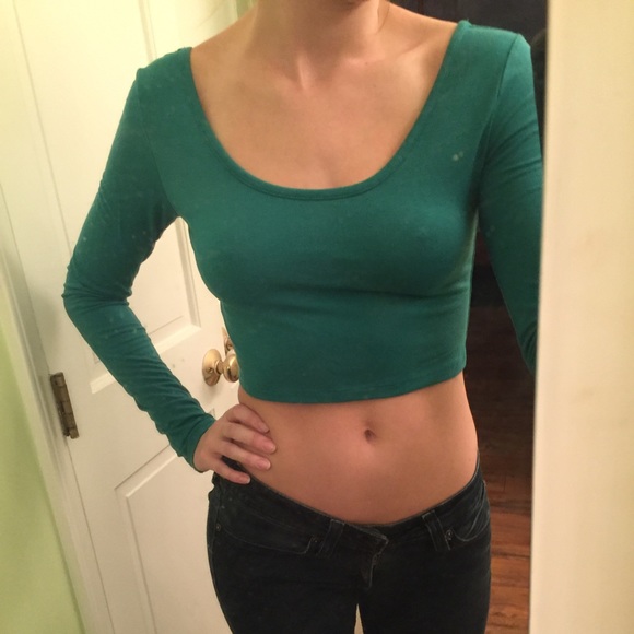 long sleeve teal crop top