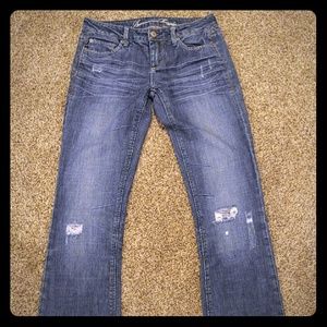 American eagle destroyed women's jeans