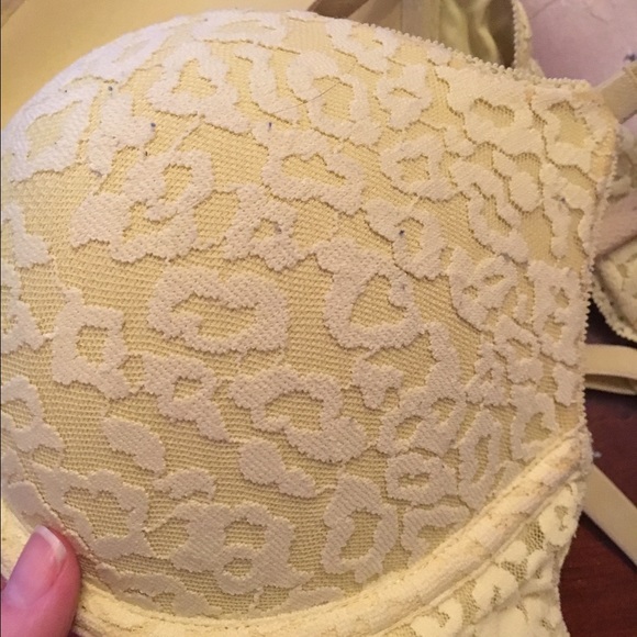 Victoria's Secret yellow Push up bra