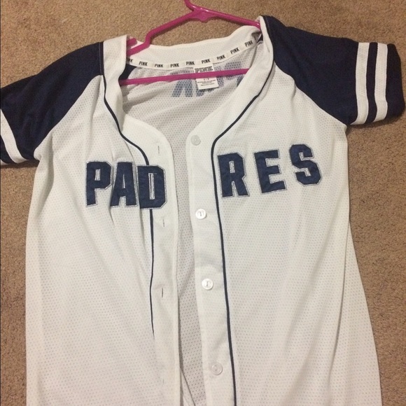 VS pink jersey