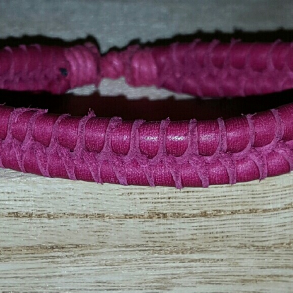 Hand-made leather bracelet - Picture 2 of 2
