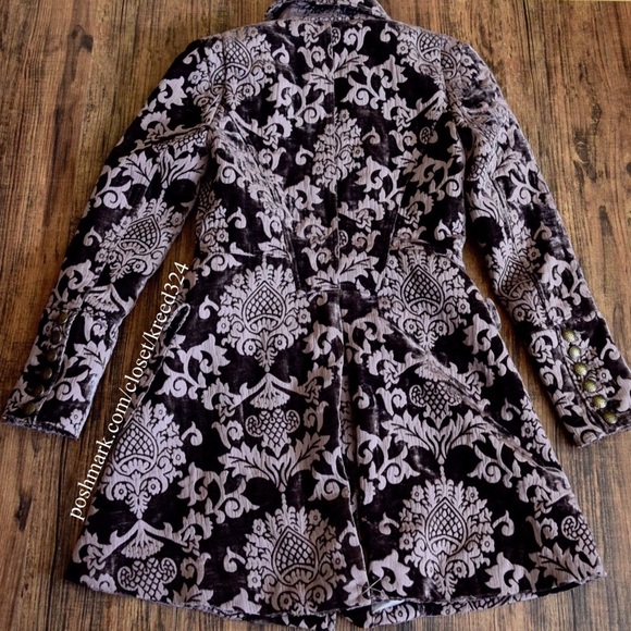 Sold Out - Picture 3 of 4