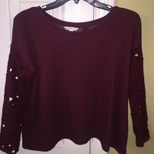 XS American Eagle burgundy long sleeve