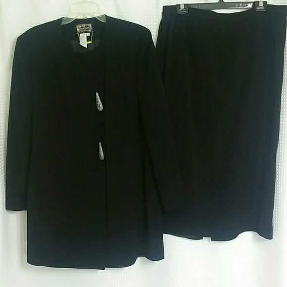 **SOLD** Champagne Italy 2 Piece Suit - Picture 1 of 4