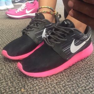 Women's Roshe Run