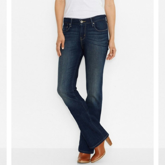 Levis Bootcut jeans