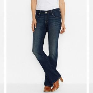 Levis Bootcut jeans