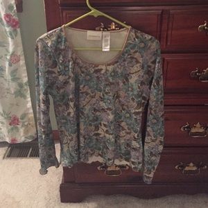 Ladies long sleeved top