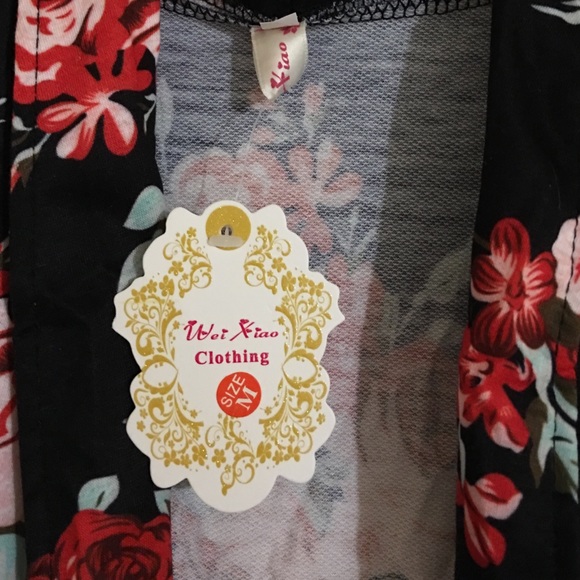 Boutique Floral Cardigan - Picture 2 of 3