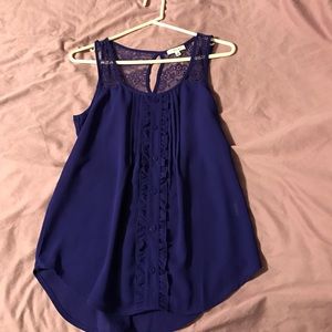 Flowy tank with lace top