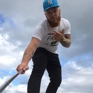 Meet your Posher, Devin