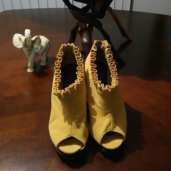 Mustard Wooden Unique