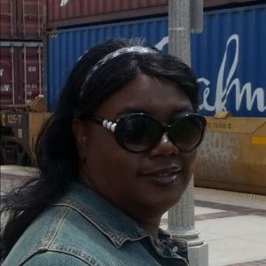 Meet your Posher, Winette