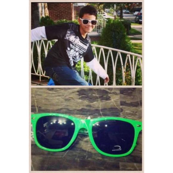 Gorgeous Unisex  Green sunglasses