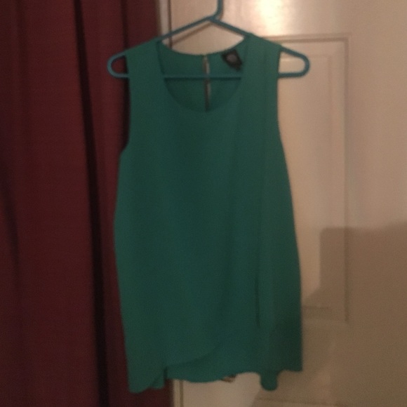Sleeveless shirt