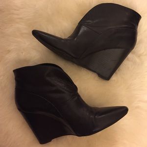 Nine West black booties