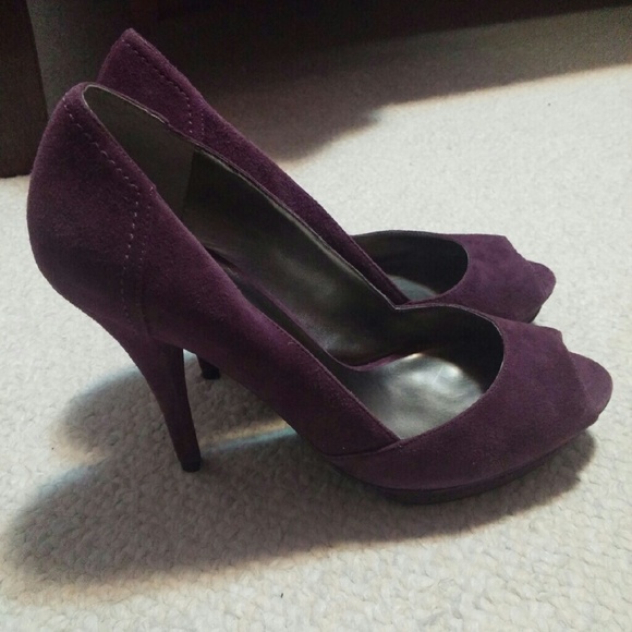 New Guess Peep Toe Pumps