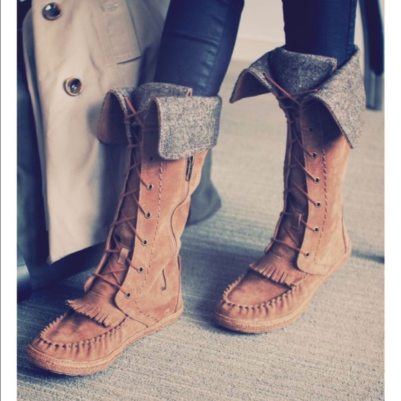Ugg Moccasin boots