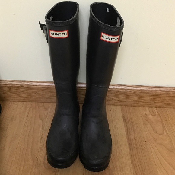 Black Matte Hunter Rainboots Size 6