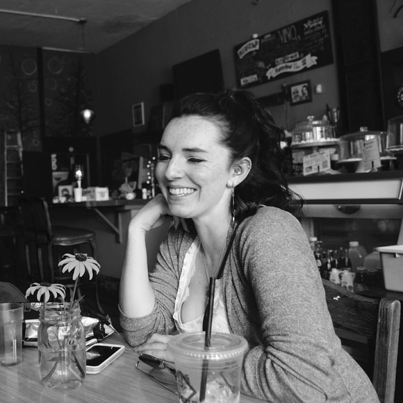 Meet your Posher, Stephanie - Picture 1 of 1