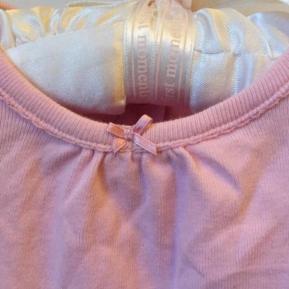 9 months carters long sleeved onesie - Picture 2 of 2