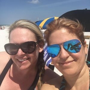 Meet your Posher, Monica