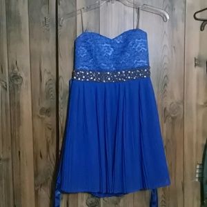 Strapless size 7 My Michelle dress