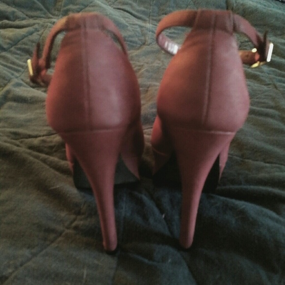 Wine Joey peep toes - Picture 3 of 3