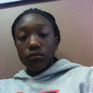 Meet your Posher, Moenaisa