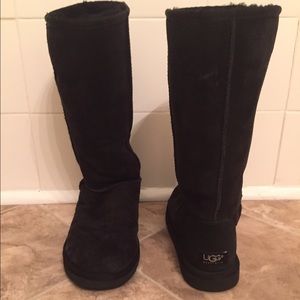 Ugg Boots (black)