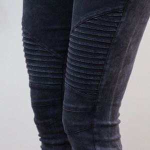 Moto Leggings in Jet Black