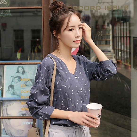 Printed Pins Navy Blouse - Picture 1 of 4