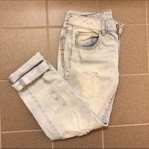 American Eagle Crop Jeans