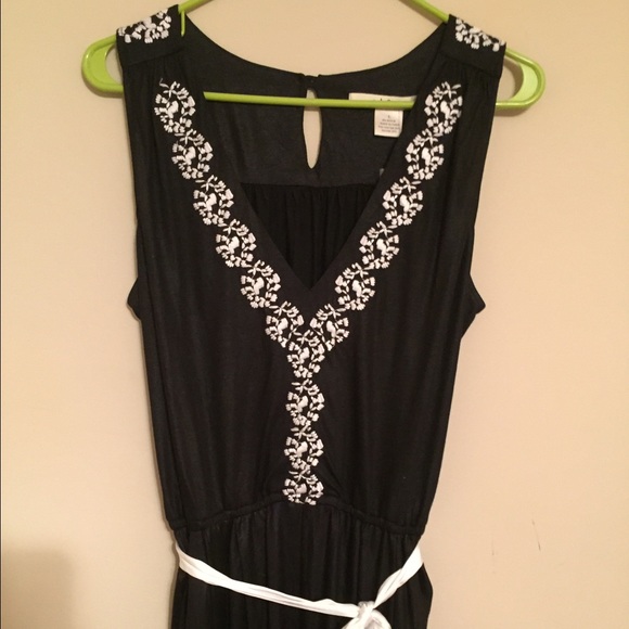 NWT cute and trendy jumpsuit from Lulus! Size L.