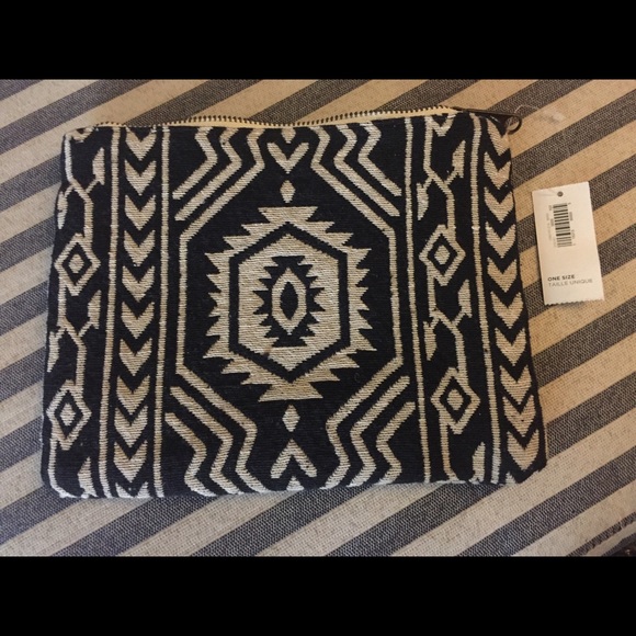Handbags - NWT Tribal Print Clutch