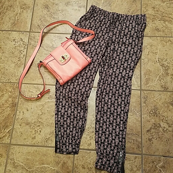 Rayon pants with zippers at ankle