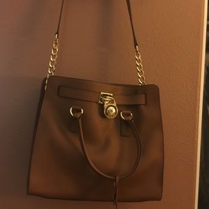 Micheal kors large halmoton