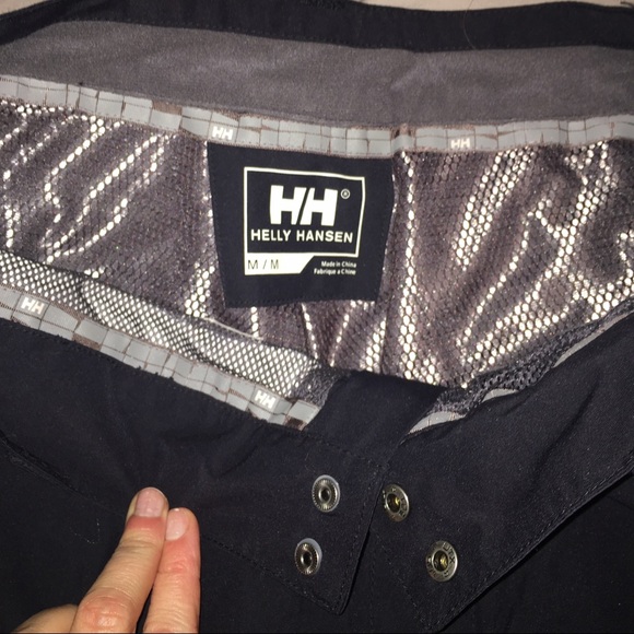 Helly Hansen ski/board pants Womans size medium - Picture 3 of 4