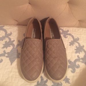 Steve Madden Quilted Brown Slip Ons