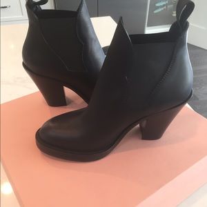 Acne Studios Star bootie size 37