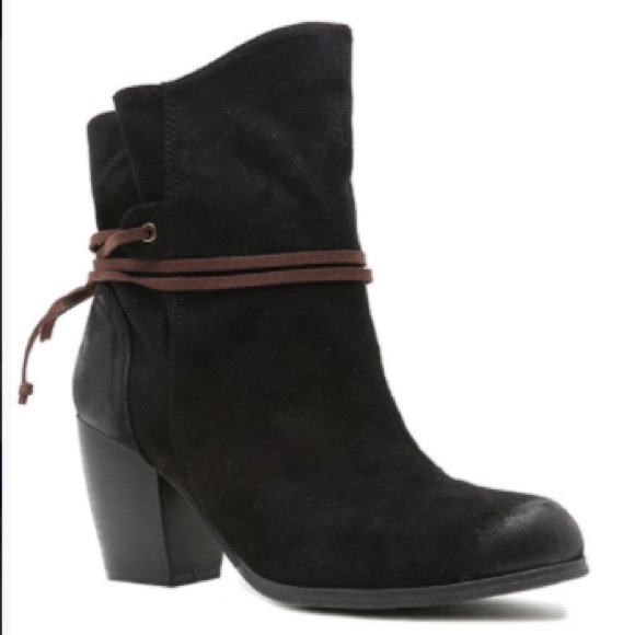 TAUPE SIZE 6 BOOTIES ONLY LEFT - Picture 2 of 2