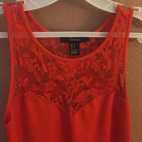 Red right dress - Picture 2 of 3