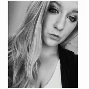 Meet your Posher, Alicia