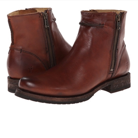 Frye Shoes - Frye Veronica seam short in brown