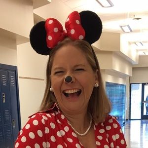 Meet your Posher, Leslie