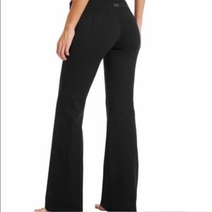 Price flexible! Under Armour black yoga pants.